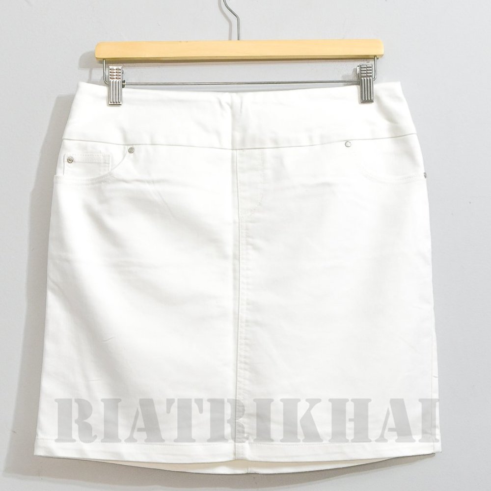 WHITE NWT Ladies' Denim Skort S.C. & CO - Picture 9 of 11